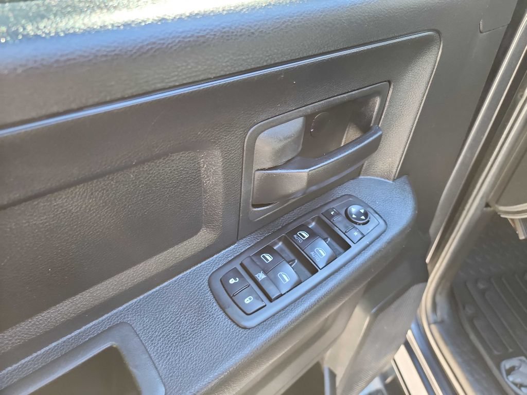 Used 2018 RAM 3500 Tradesman w/ Chrome Appearance Group AWD/4WD image 15
