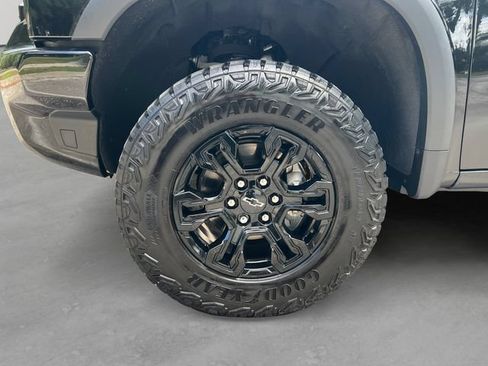 Used 2023 Chevrolet Silverado 1500 ZR2 w/ Technology Package AWD/4WD image 10