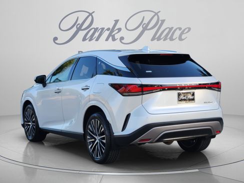 Used 2023 Lexus RX 350 Premium Plus w/ Cold Area Package FWD image 3