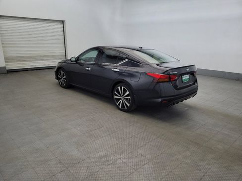 Used 2019 Nissan Altima 2.5 Platinum FWD image 3