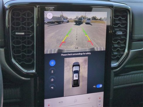 Used 2024 Ford Ranger Lariat w/ Trailer Tow Package image 22