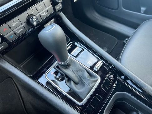 New 2026 Jeep Compass Latitude image 18