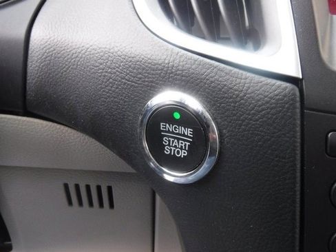 Used 2017 Ford Edge Titanium w/ Technology Package image 24