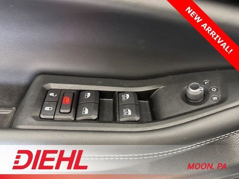 Used 2024 Jeep Grand Cherokee L Altitude image 24