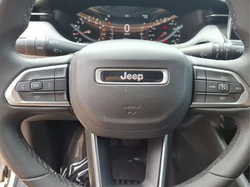 Used 2024 Jeep Compass Latitude AWD/4WD image 14