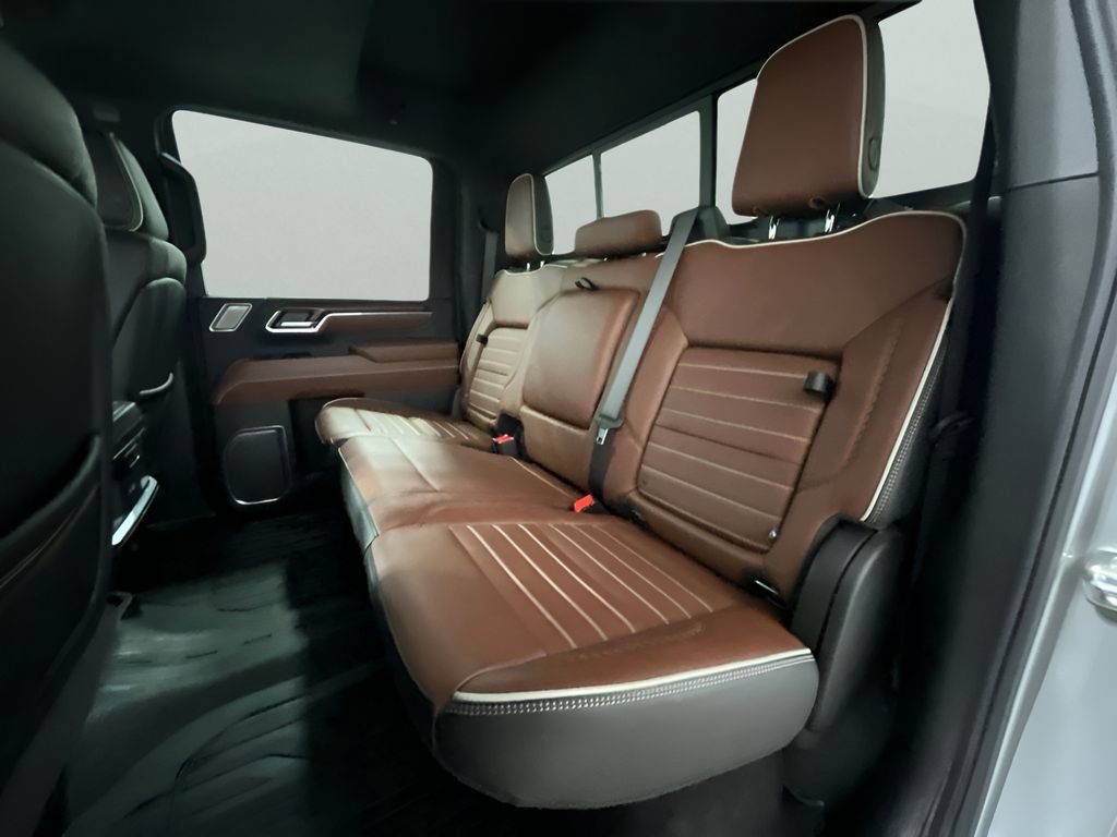 Used 2025 GMC Sierra 3500 Denali Ultimate AWD/4WD image 13