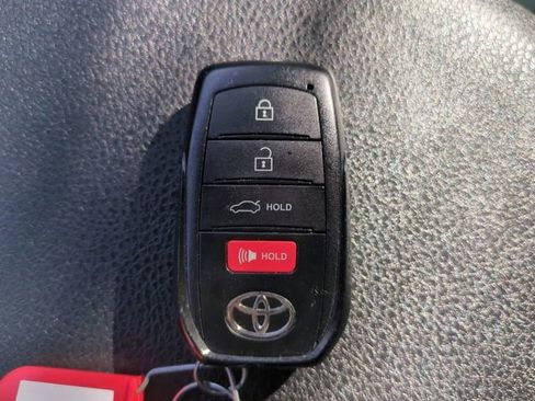 Used 2025 Toyota Camry SE image 26