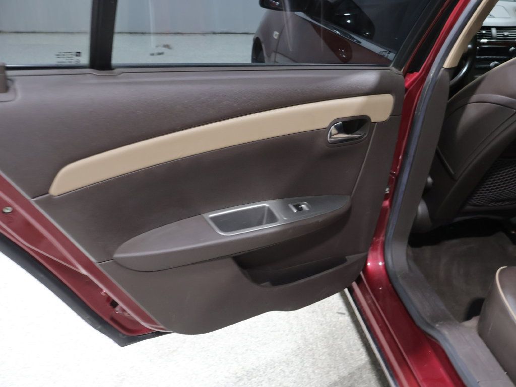 Used 2008 Chevrolet Malibu LTZ FWD image 22
