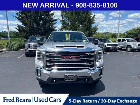 Used 2022 GMC Sierra 3500 SLE w/ SLE Convenience Package AWD/4WD image 2