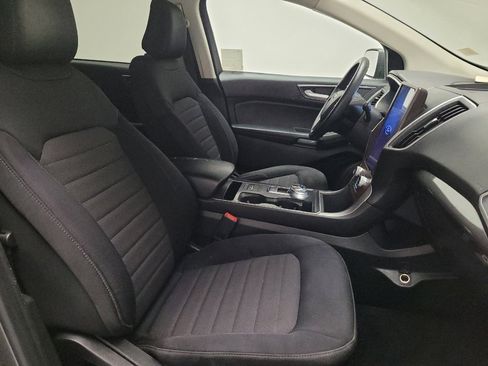 Used 2021 Ford Edge SE image 21