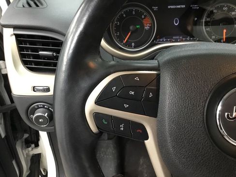 Used 2018 Jeep Cherokee Limited w/ High Altitude Package image 14