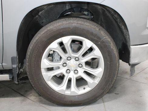 Used 2023 Chevrolet Silverado 1500 LTZ AWD/4WD image 13