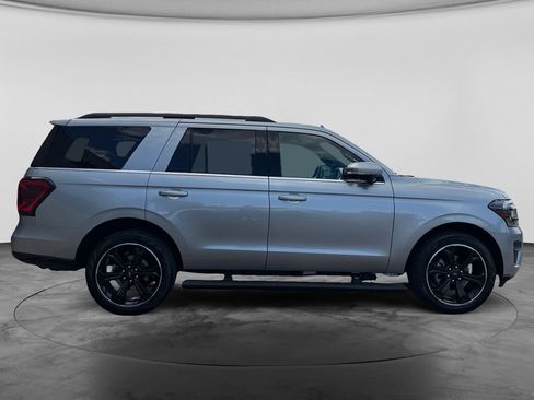 Used 2024 Ford Expedition Limited AWD/4WD image 11