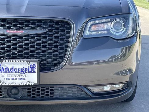 Used 2022 Chrysler 300 S w/ Comfort Group RWD image 8