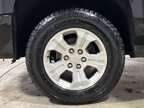 Used 2017 Chevrolet Silverado 1500 LT w/ All Star Edition AWD/4WD image 27