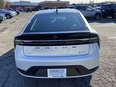 New 2026 Toyota Prius Plug-In Hybrid image 4