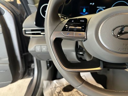 Used 2021 Hyundai Elantra SEL w/ Convenience + Premium Package image 11