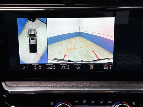 Used 2025 GMC Sierra 2500 Denali w/ Technology Package image 11