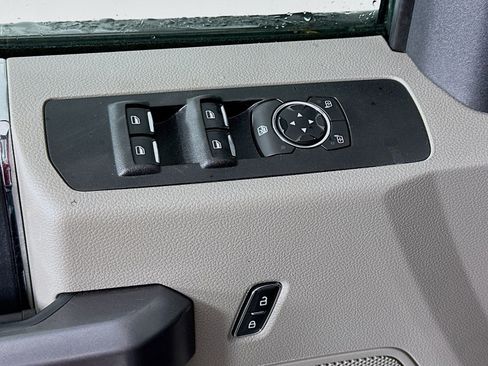 Used 2022 Ford F350 XLT image 18