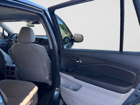Used 2020 Honda Pilot EX image 18