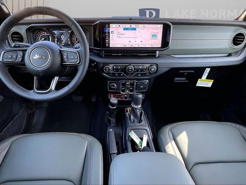 New 2026 Jeep Gladiator Mojave AWD/4WD image 10