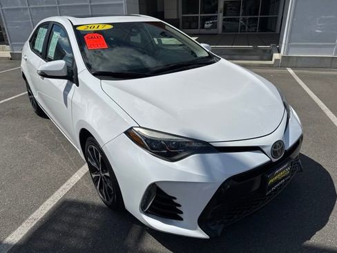 Used 2017 Toyota Corolla SE FWD image 4
