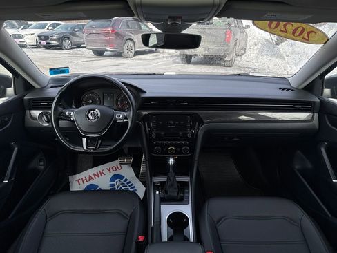 Used 2020 Volkswagen Passat 2.0T R-Line image 14