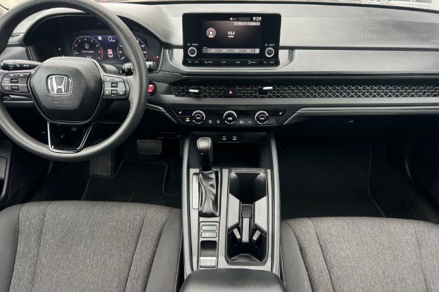 Used 2025 Honda Accord SE image 17