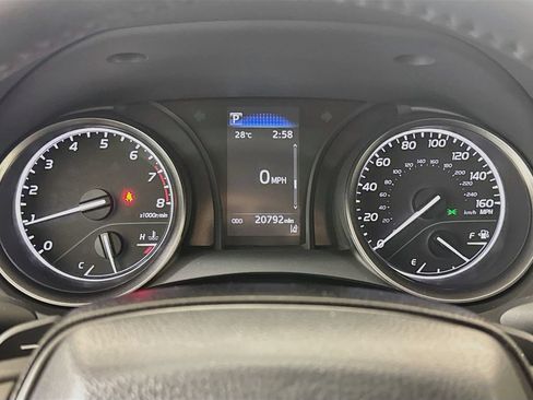 Used 2024 Toyota Camry SE FWD image 14