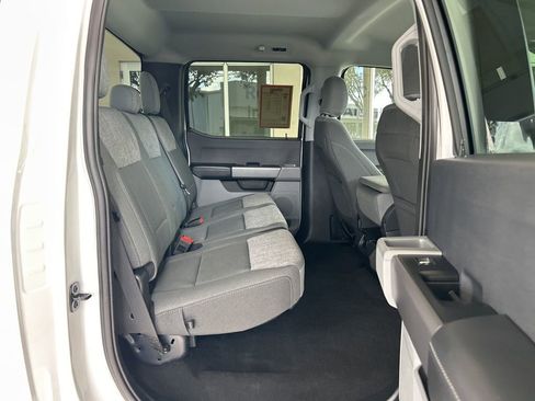 Used 2025 Ford F350 XLT image 27