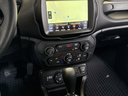 Used 2022 Jeep Renegade Altitude w/ Convenience Group image 17