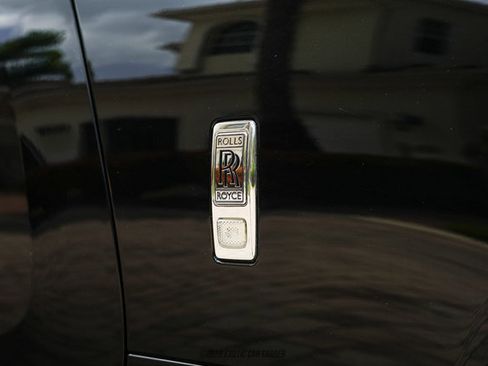 Used 2019 Rolls-Royce Dawn RWD image 64