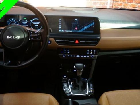 Used 2025 Kia Seltos EX w/ EX Sunroof Package image 11