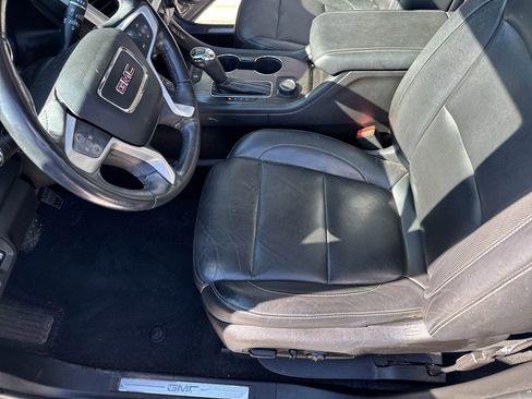 Used 2019 GMC Acadia SLT image 13