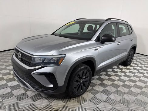 Used 2022 Volkswagen Taos S FWD image 9
