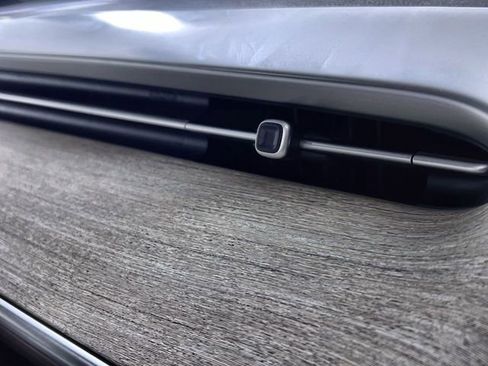 New 2025 Volkswagen ID. Buzz 1st Edition image 30