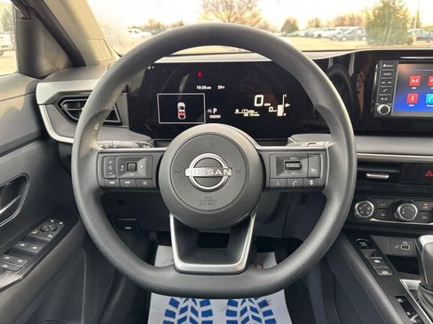 Used 2025 Nissan Kicks S image 14