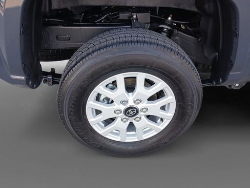 Used 2025 Toyota Tacoma SR image 10