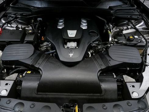 Used 2016 Maserati Ghibli image 33