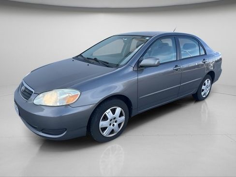 Used 2005 Toyota Corolla LE image 2