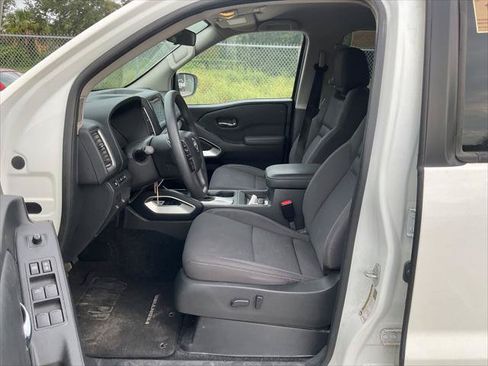 Used 2022 Nissan Frontier SV RWD image 14