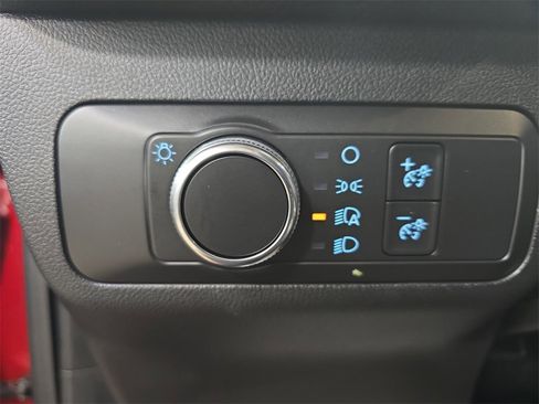 Used 2020 Ford Escape SE image 22