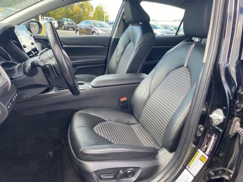 Used 2023 Toyota Camry SE FWD image 13