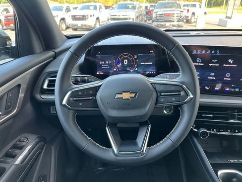 New 2026 Chevrolet Traverse LT image 19