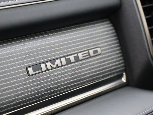 Used 2019 RAM 1500 Limited image 38