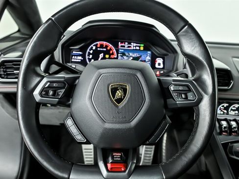 Used 2015 Lamborghini Huracan LP 610-4 AWD/4WD image 27