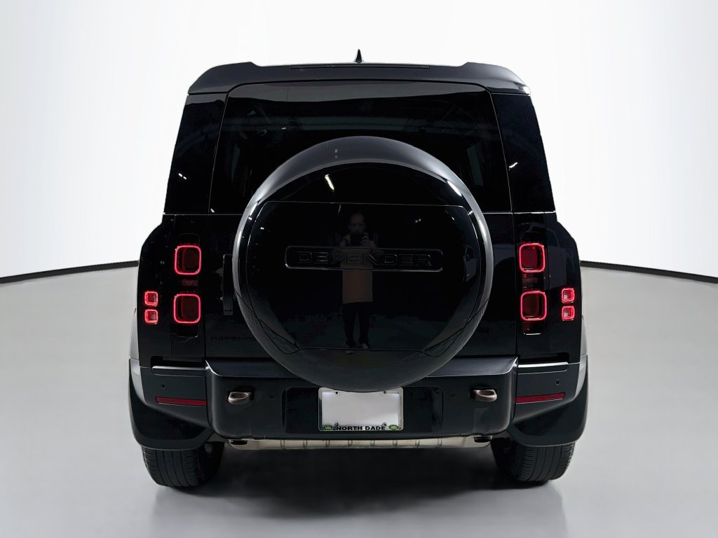 Certified 2024 Land Rover Defender 110 S AWD/4WD image 6