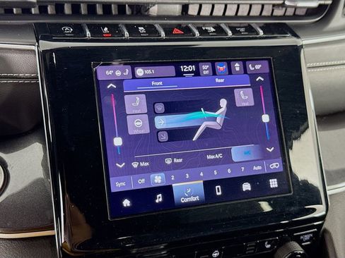 Used 2021 Jeep Grand Cherokee L Altitude image 38