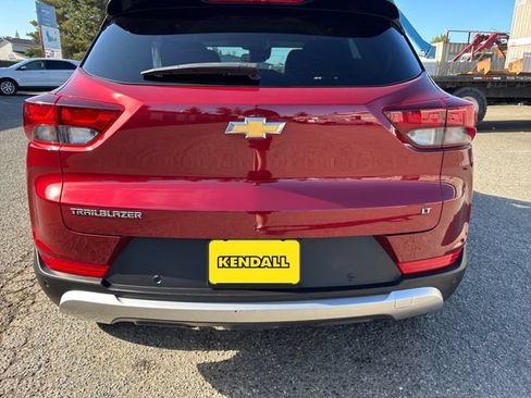 Used 2022 Chevrolet TrailBlazer LT w/ Convenience Package FWD image 27