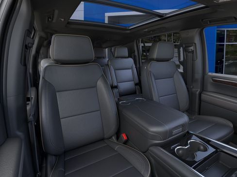 New 2025 Chevrolet Suburban Premier w/ Sun And Tow Package AWD/4WD image 40